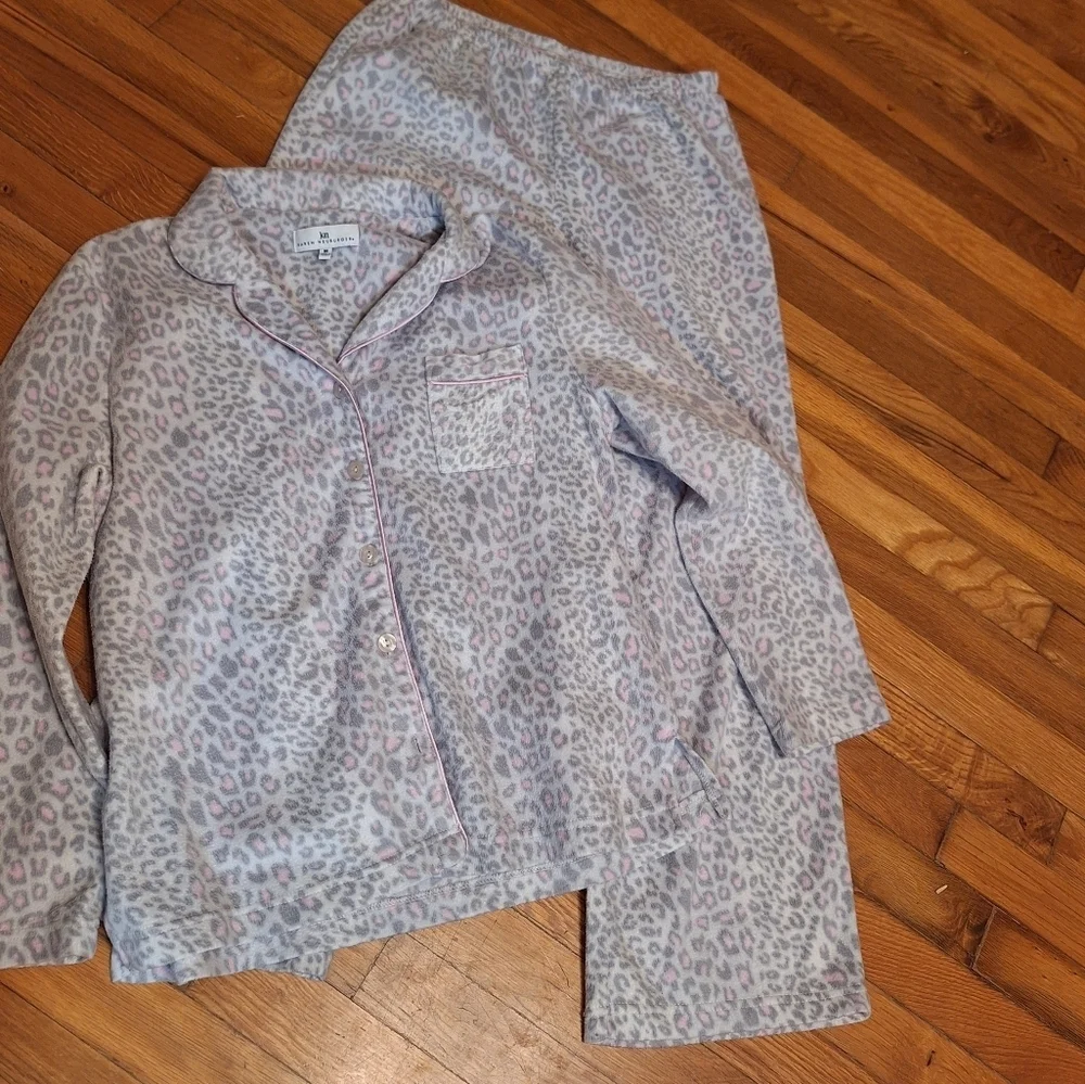 Karen Neuburger Animal Print Pajamas Ladies Medium Soft Fleece GRAY PINK COZY